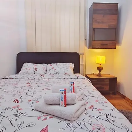 Lux Rose 2 60m2 * קרגיובאק