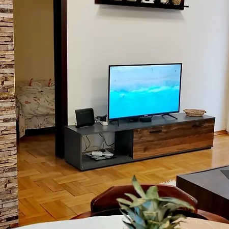 Lux Rose 2 60m2 * קרגיובאק