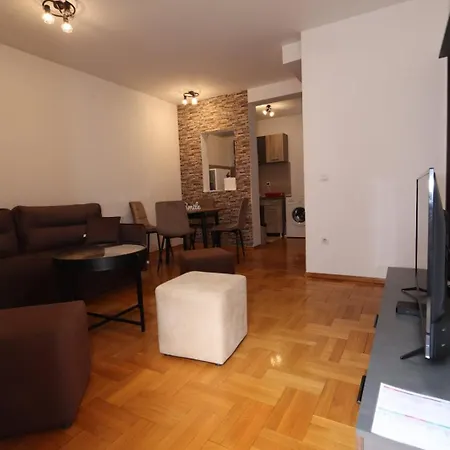 Lux Rose 2 60m2 דירה